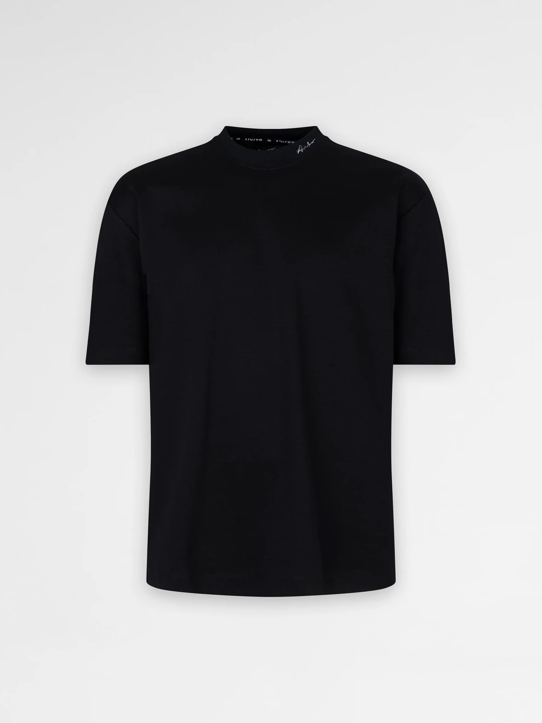 Ainker Neck 220 Black T-Shirt