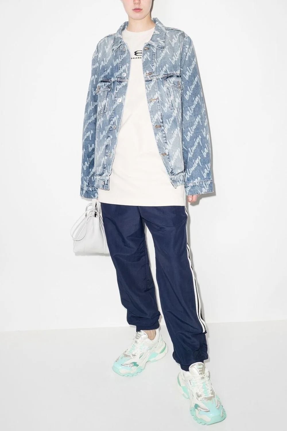 Balenciaga logo-print oversized denim jacket - Image 4