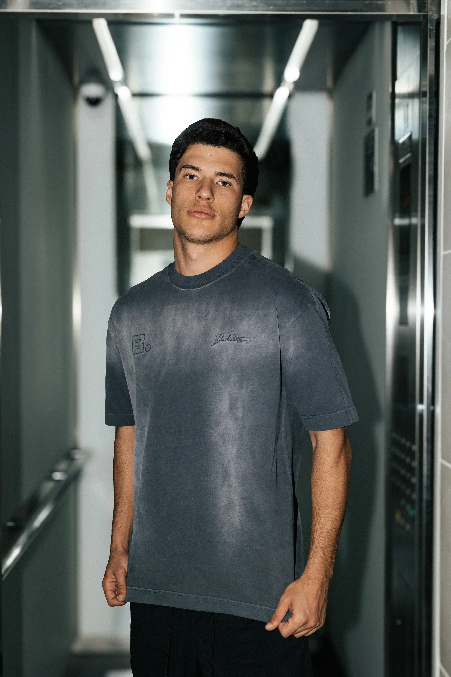 Black Dot T-SHIRT BD minimal logo - Image 3