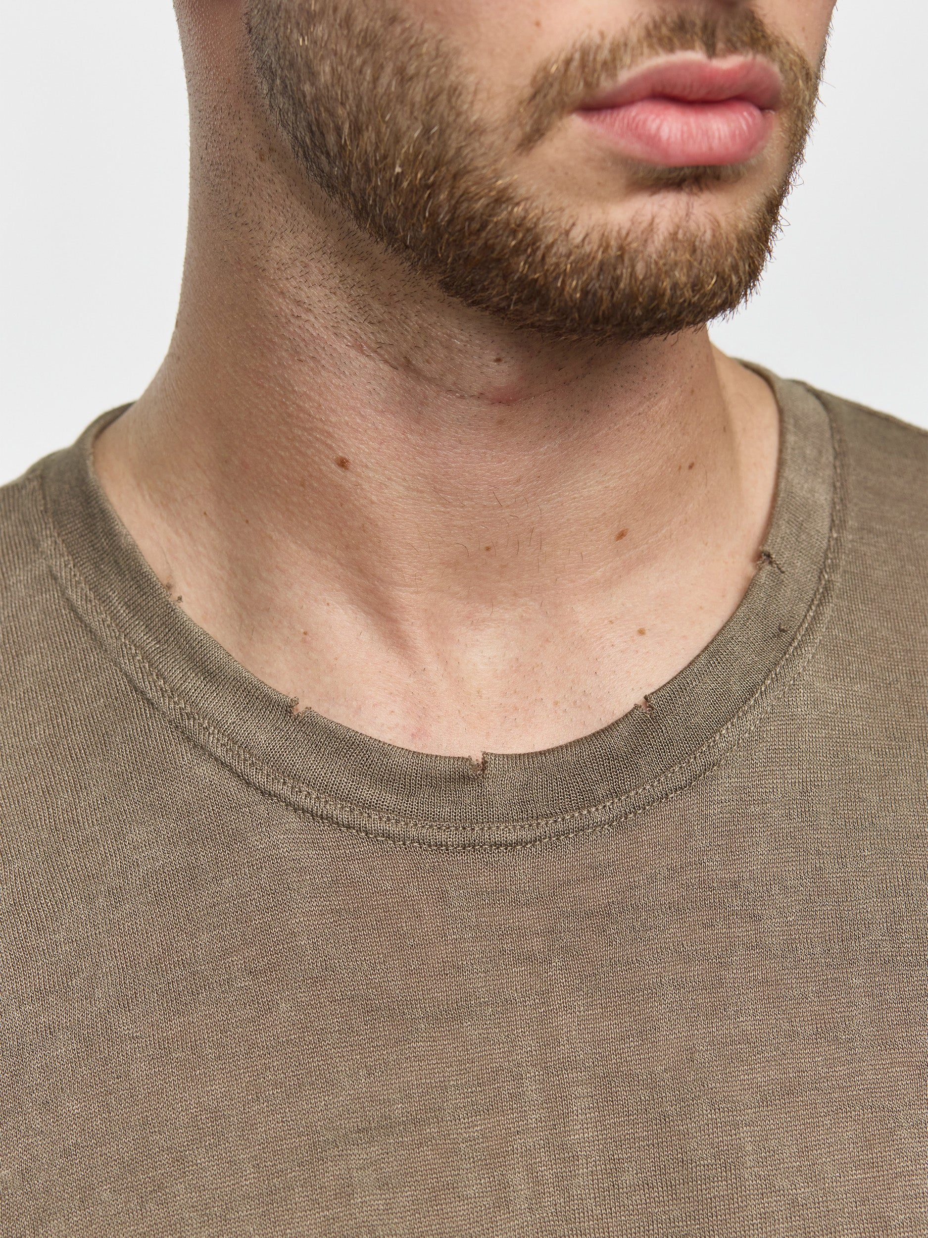 CREW Milano Linen T-Shirt Khaki - Image 4