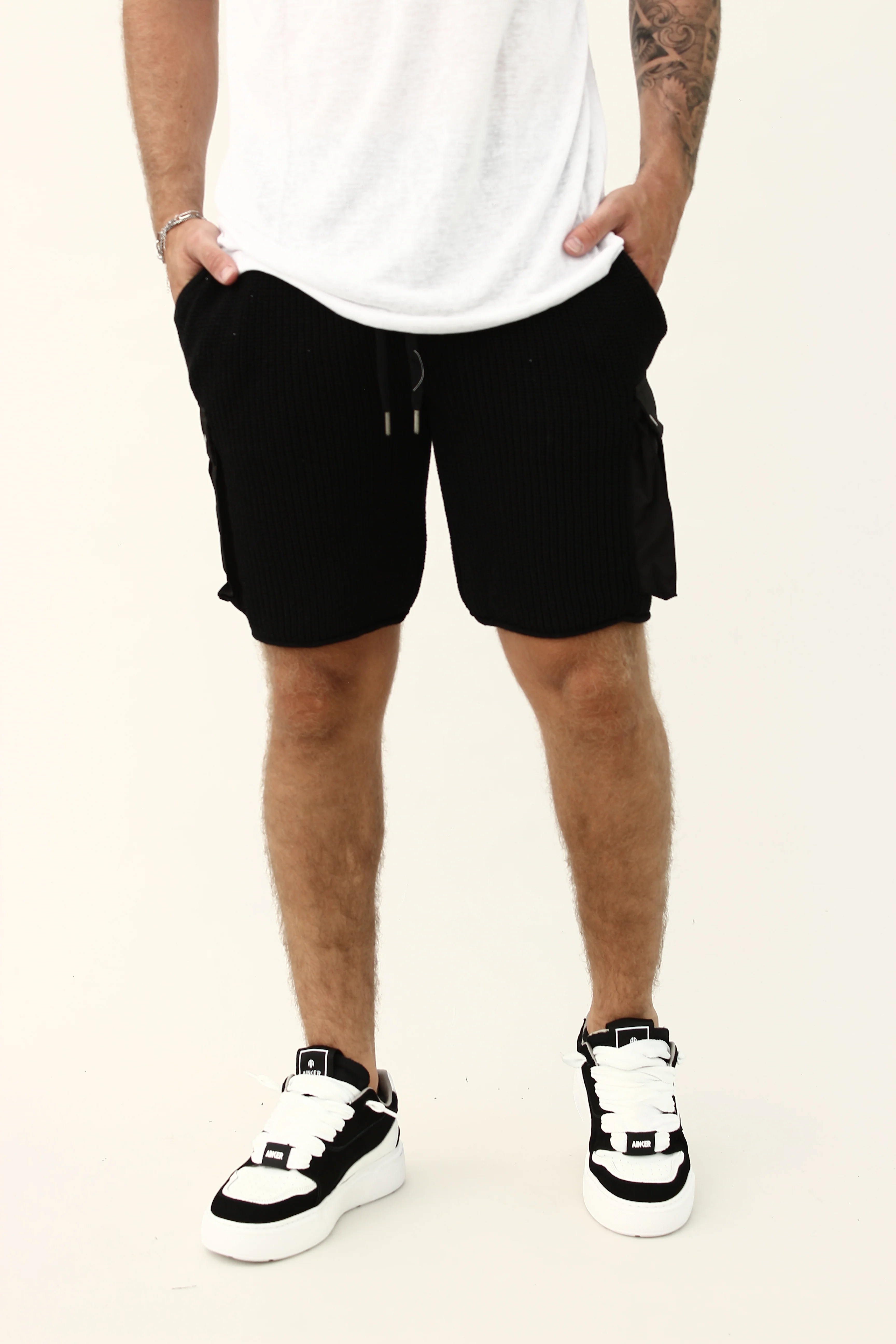 CREW Milano Knitted short cargo pants Black - Image 3