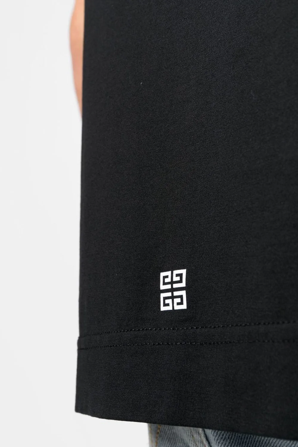 Givenchy logo-print detail T-shirt - Image 5