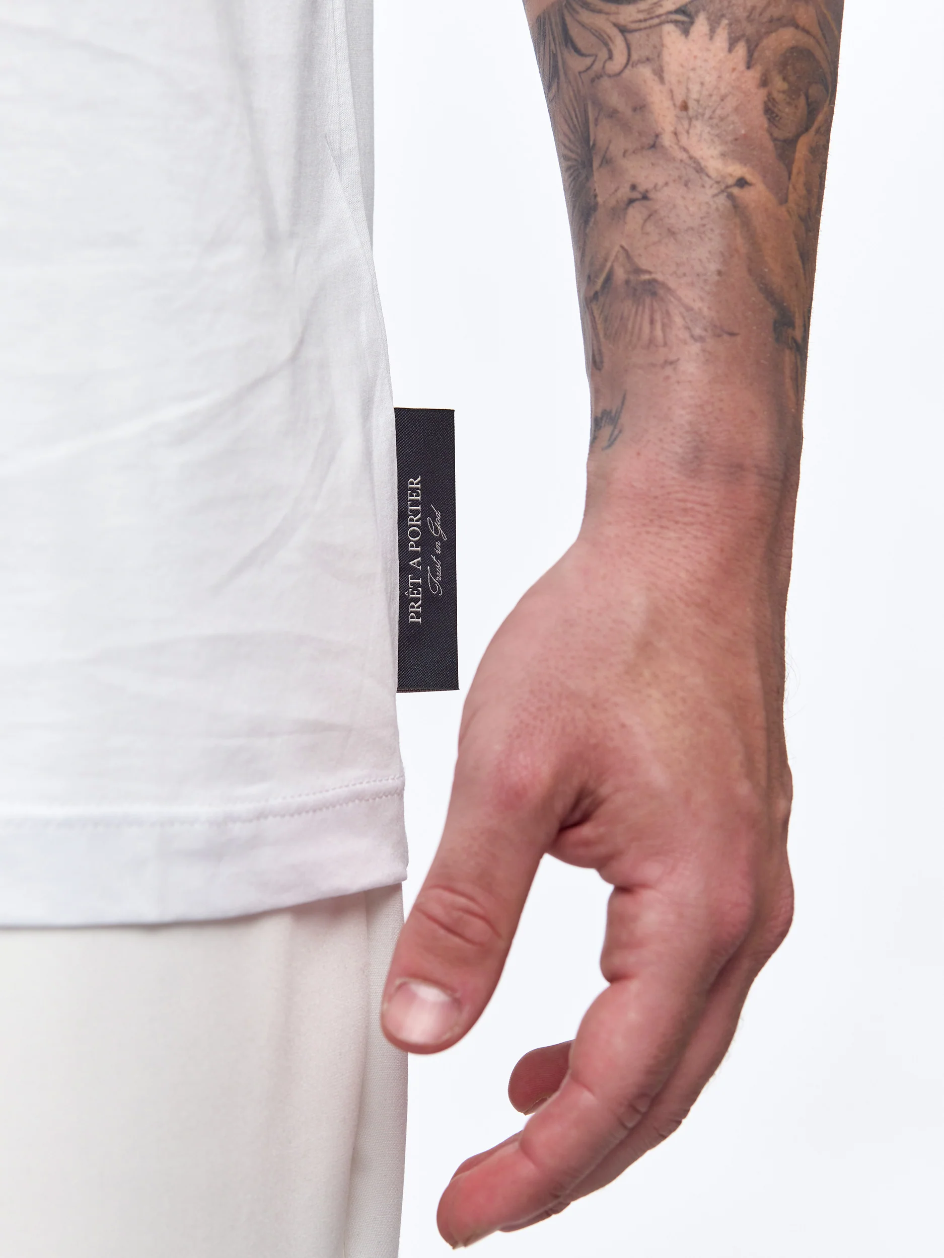 Prêt A Porter T-Shirt High-Neck - Image 4