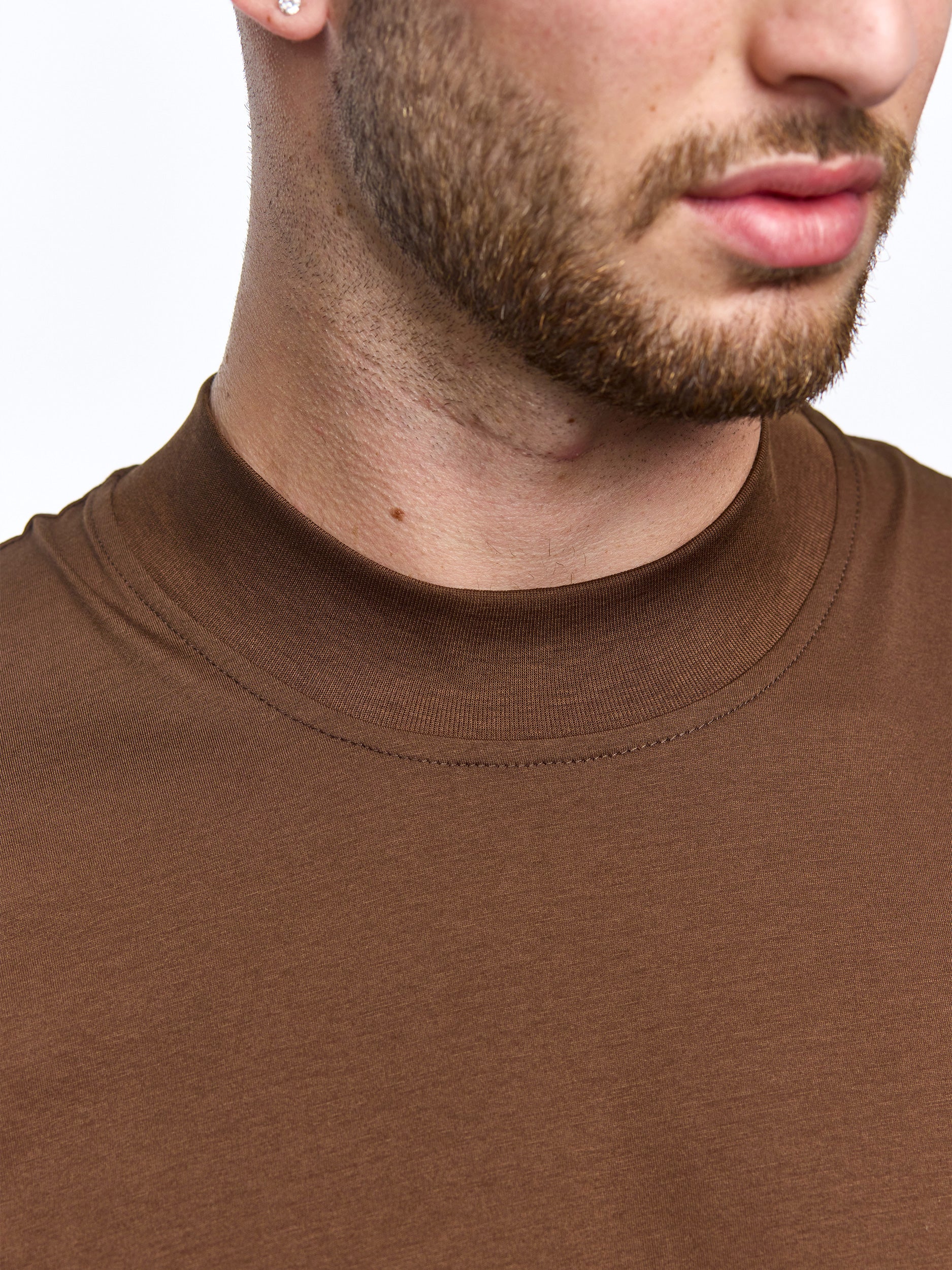 Prêt A Porter T-Shirt High-Neck - Image 3