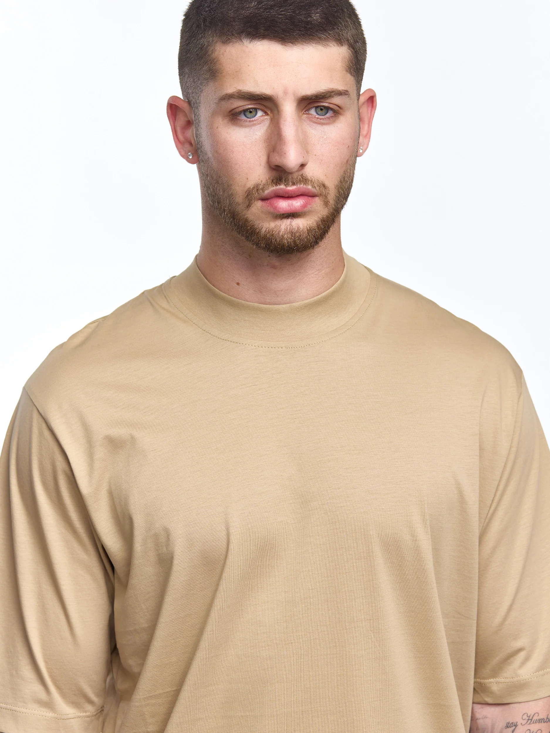 Prêt A Porter T-Shirt High-Neck - Image 5