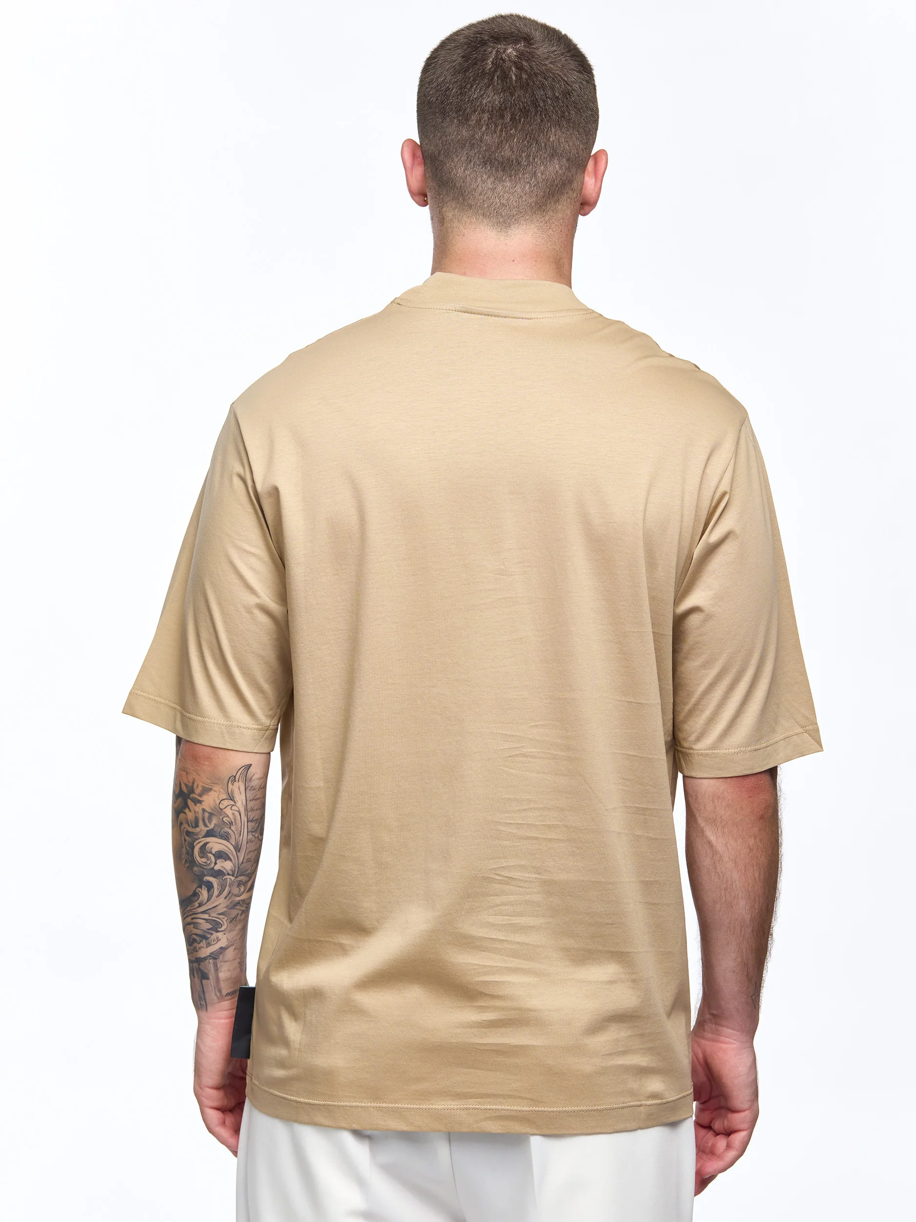 Prêt A Porter T-Shirt High-Neck - Image 6