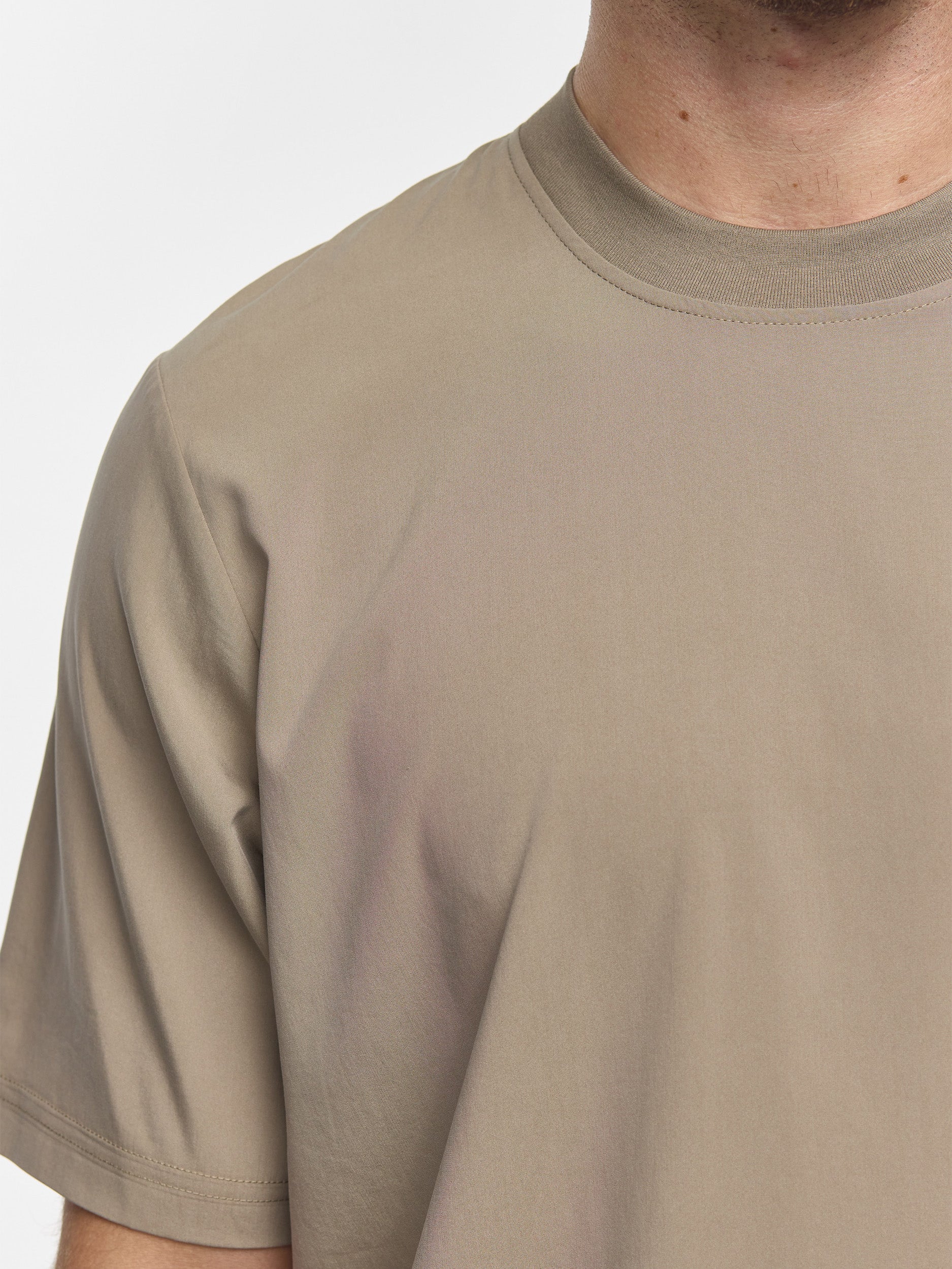 Prêt A Porter T-Shirt Soft Fabric Beige - Image 5