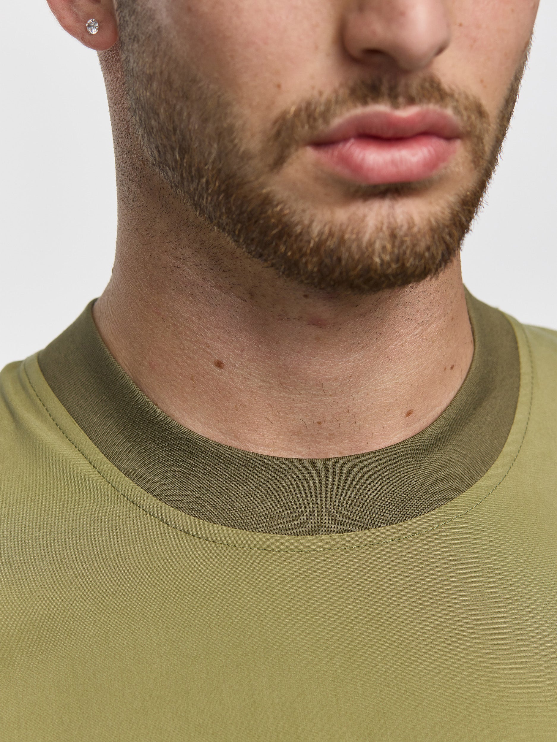 Prêt A Porter T-Shirt Soft Fabric Green - Image 5