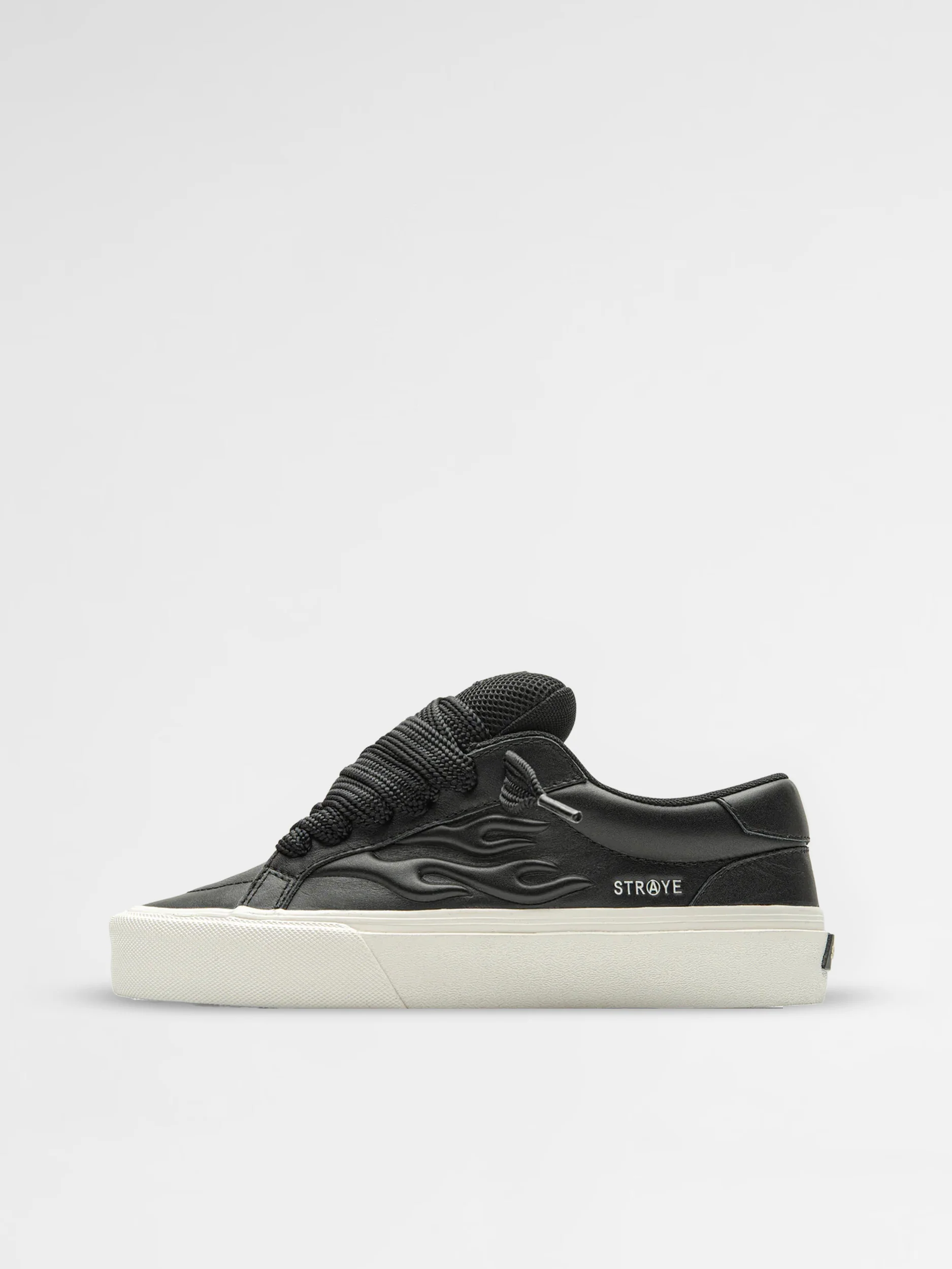 STRAYE Logan Puff - Black Bevel