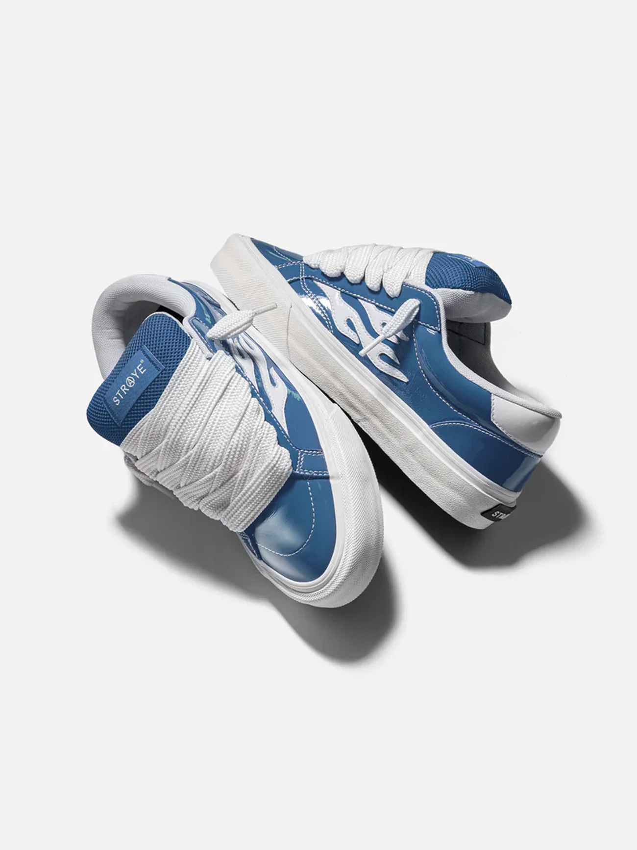 STRAYE Logan Puff - Glossy Blue - Image 2